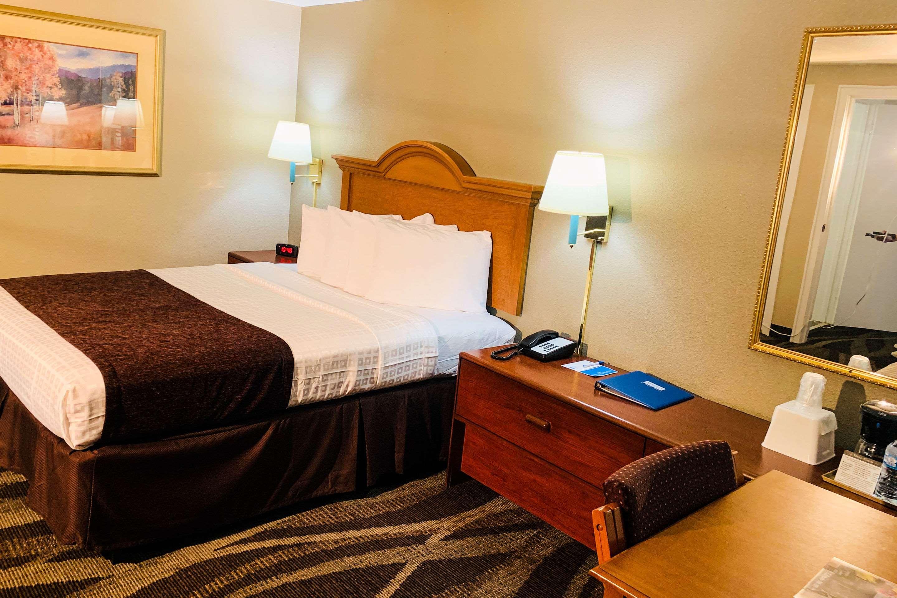 Rodeway Inn & Suites Sheridan Bagian luar foto