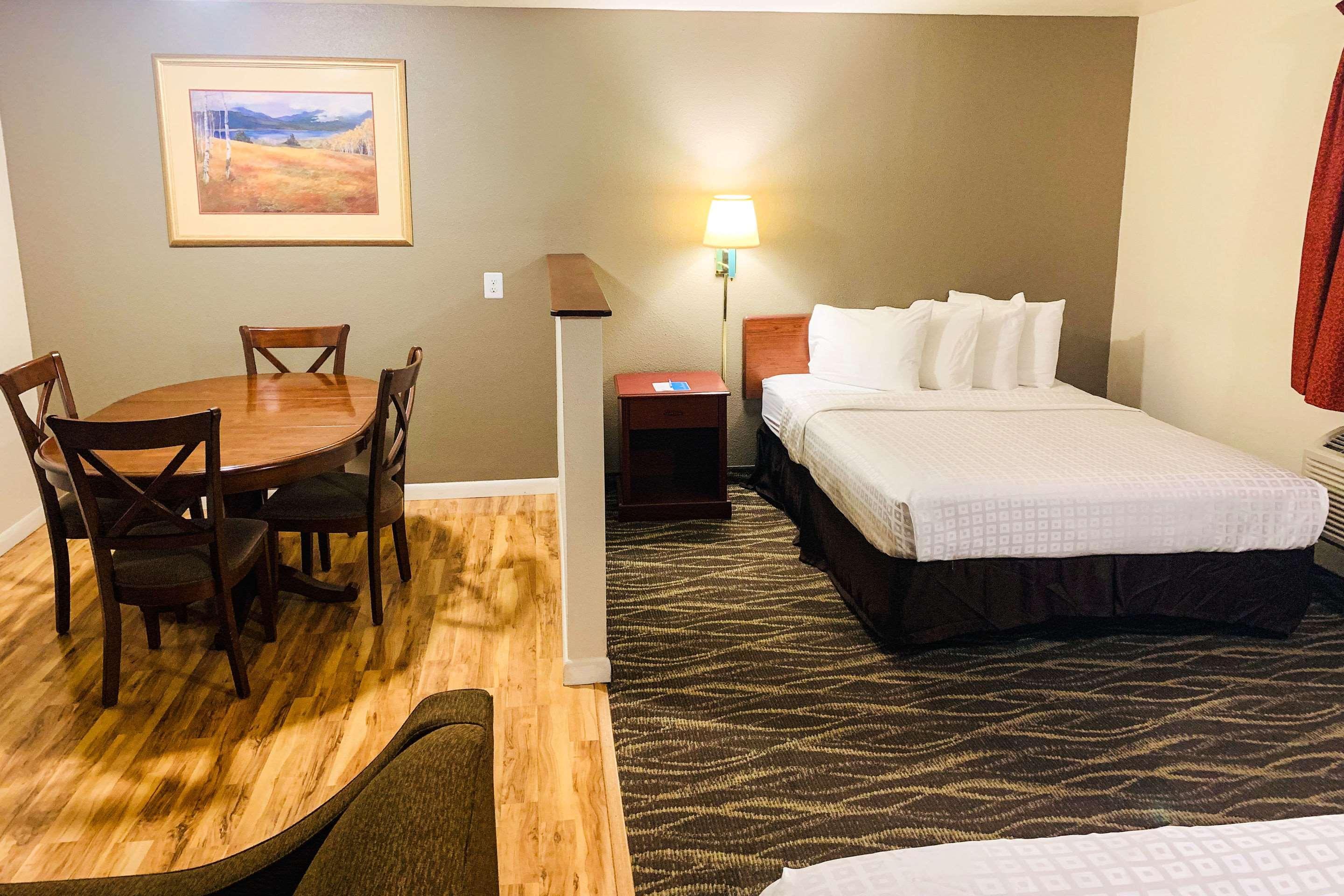 Rodeway Inn & Suites Sheridan Bagian luar foto