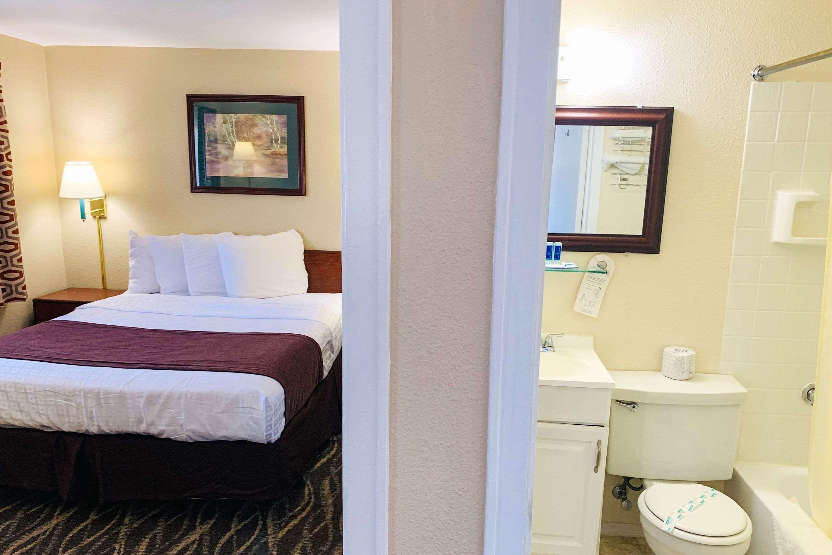 Rodeway Inn & Suites Sheridan Bagian luar foto