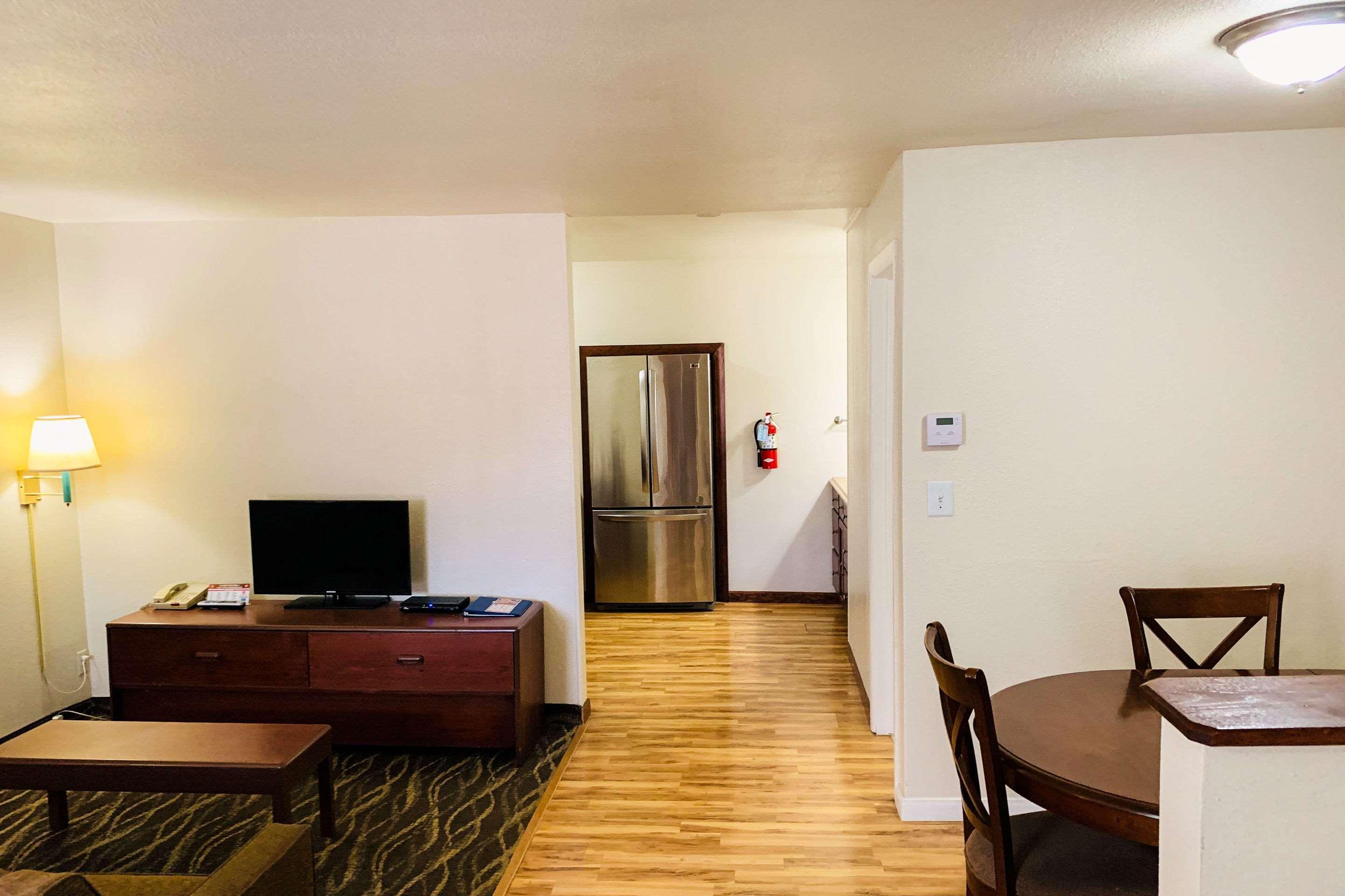 Rodeway Inn & Suites Sheridan Bagian luar foto