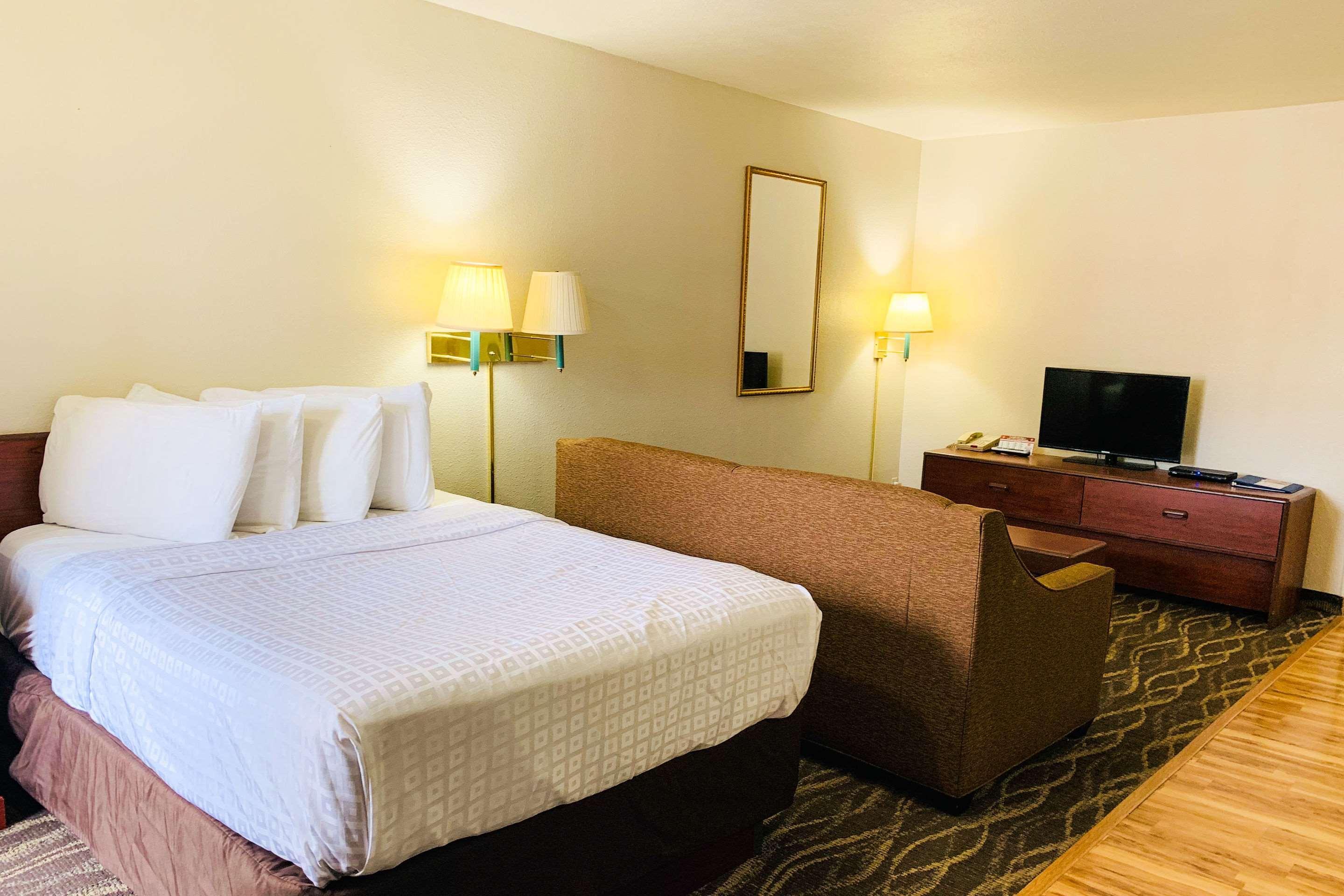 Rodeway Inn & Suites Sheridan Bagian luar foto